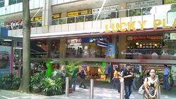 Lucky Plaza (D9), Shop House #549816201